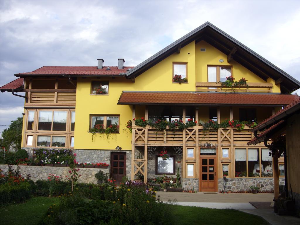 Tourist Farm Ob Izviru Krupe Villa Semic Exterior photo